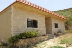 بيت 200 متر مع حديقة 800 متر في النبطية بين حاروف - زبدين بسعر 145 الف $ فقط - SOLD