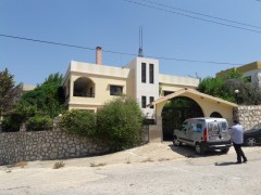 بيت للبيع في دير الزهراني طابقين مستقلين, الطابق الأول 350 متر والطابق الأرضي 160 متر مع الأرض 1200 متر